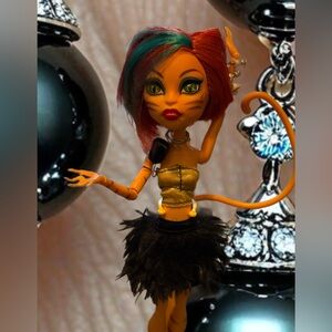 Toralei Stripe Monster High Fashion Doll with Red-Striped Hair